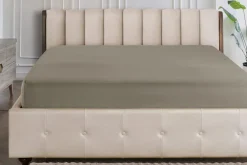Elastyczne, kolorowe prześcieradło Klinmam Home Jersey, kolor warm taupe, 100x200 cm