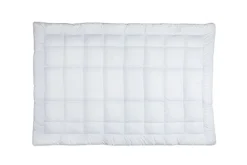 Kołdra odpowiednia do całorocznego użytkowania (umiarkowanie grzejąca) Klinmam Standard, 135x200 cm