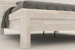 Łóżko z litego drewna, które wytrzyma lata i zapewni zdrowy sen Venta, 180x200 cm, kolor BO102 biały